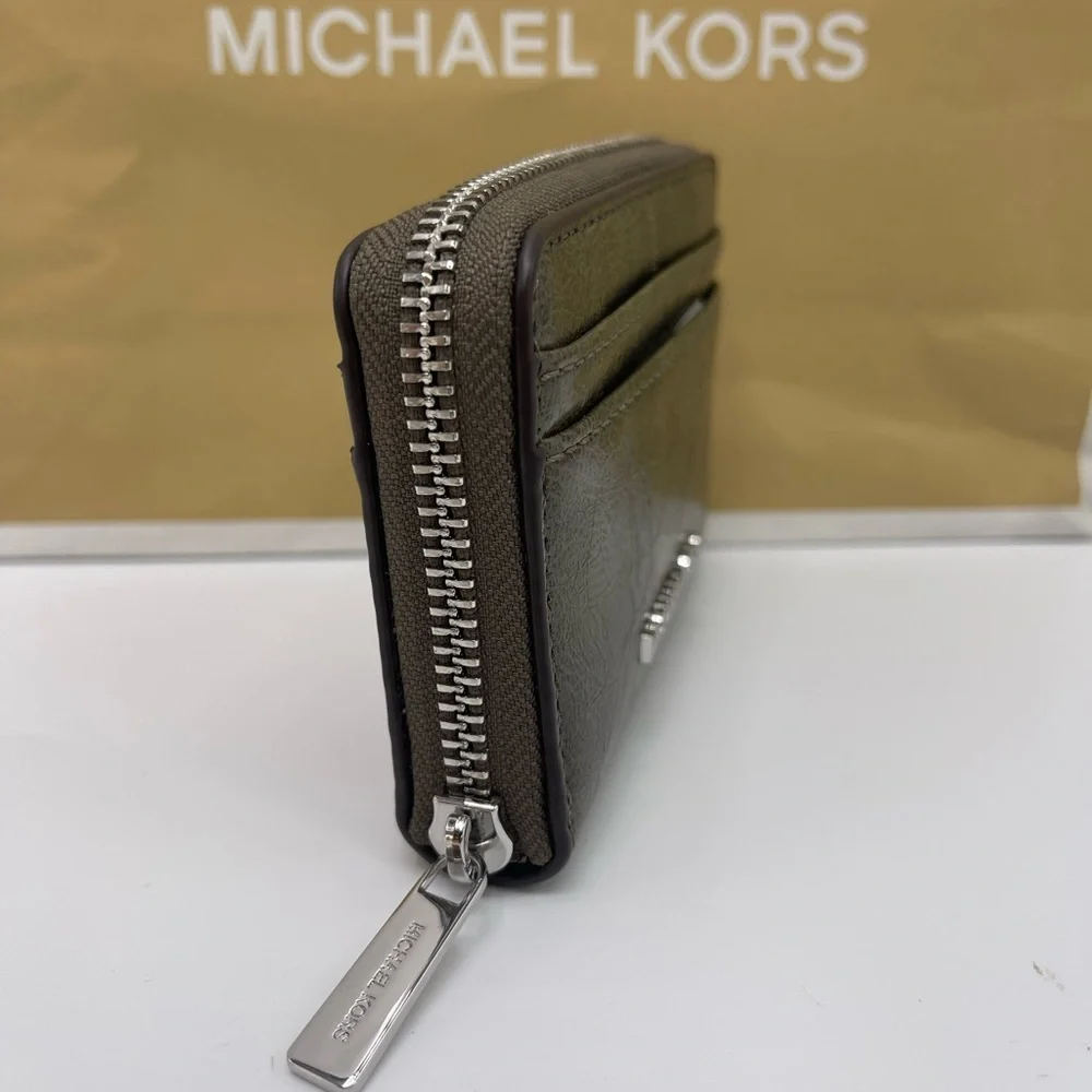 MICHAEL KORS Jet Set Medium Distressed Zip Around Card Case Olive NWT
